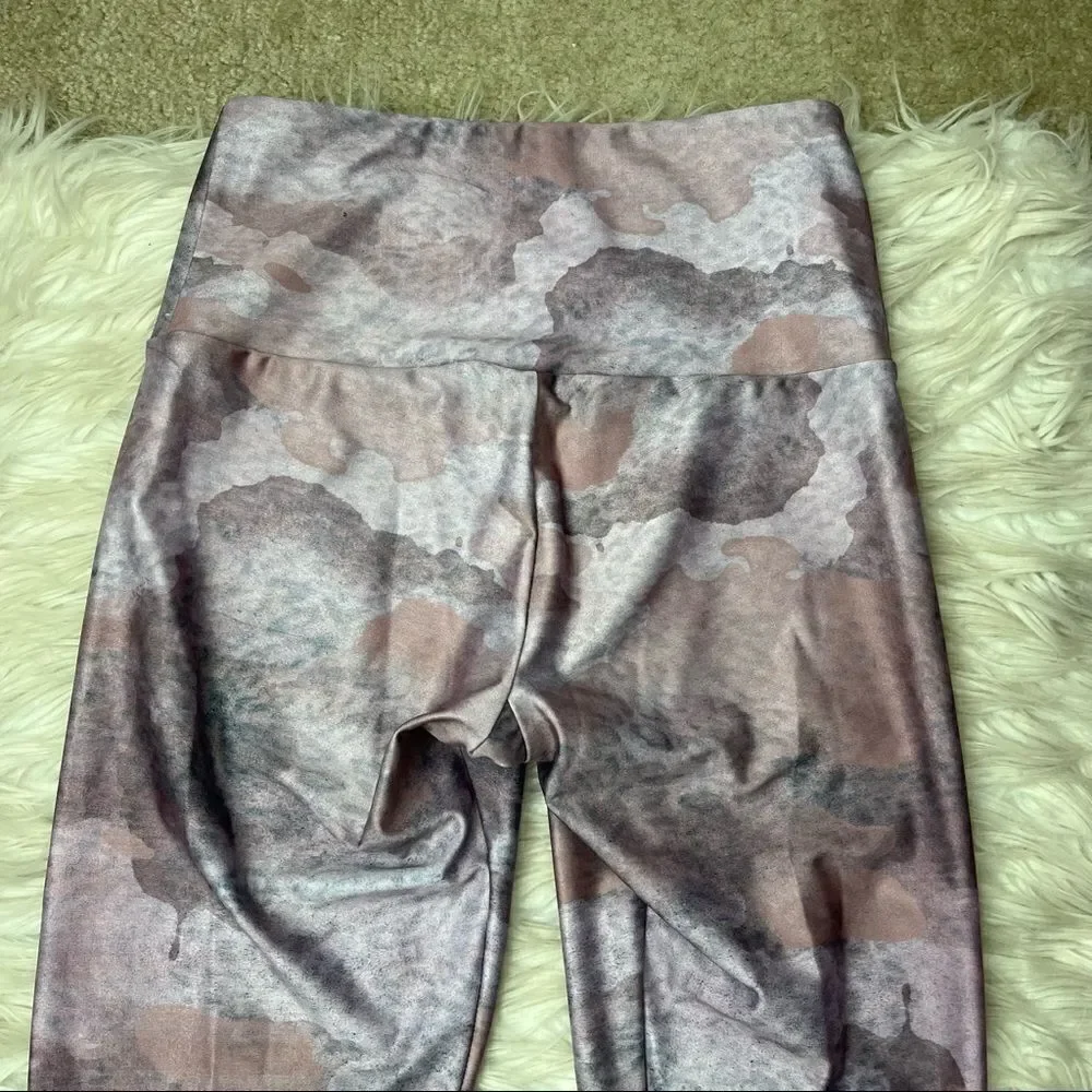 Onzie High Rise Basic Midi Legging Animal Dusk